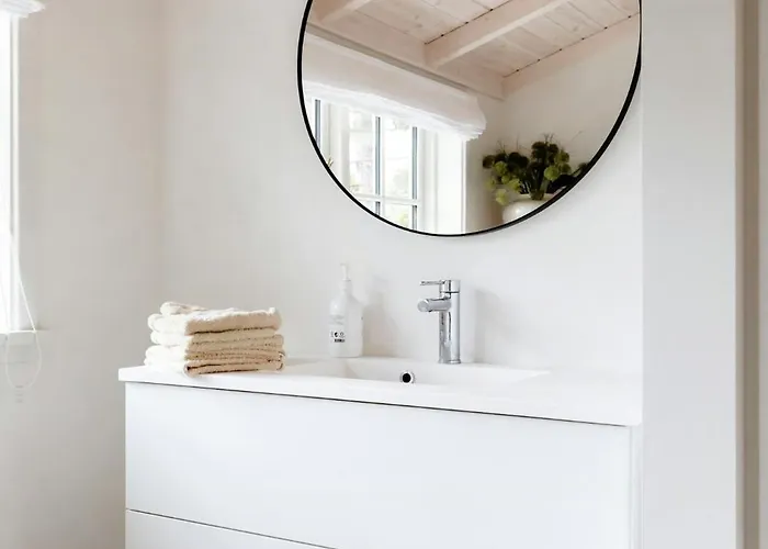 Enjoy The Sea View And Sunsets Over The Sejero Bay Nyaraló